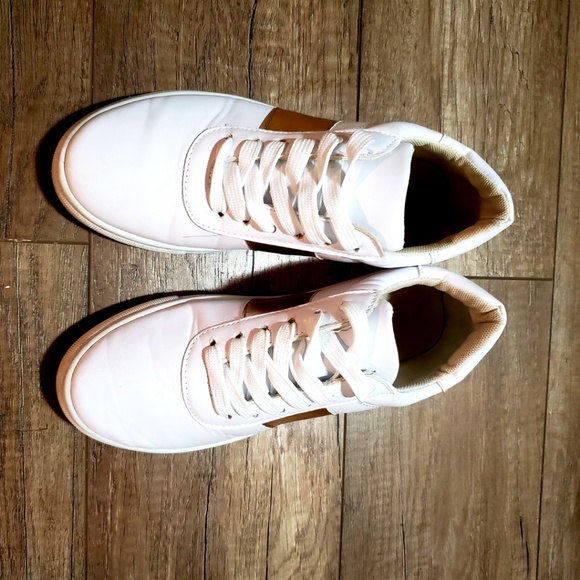 Shoes - Picture 2 of 2